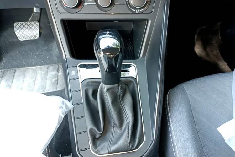 Used Volkswagen Lavida 2023 New Rui 1.5L Automatic New Yi Edition Gear Lever