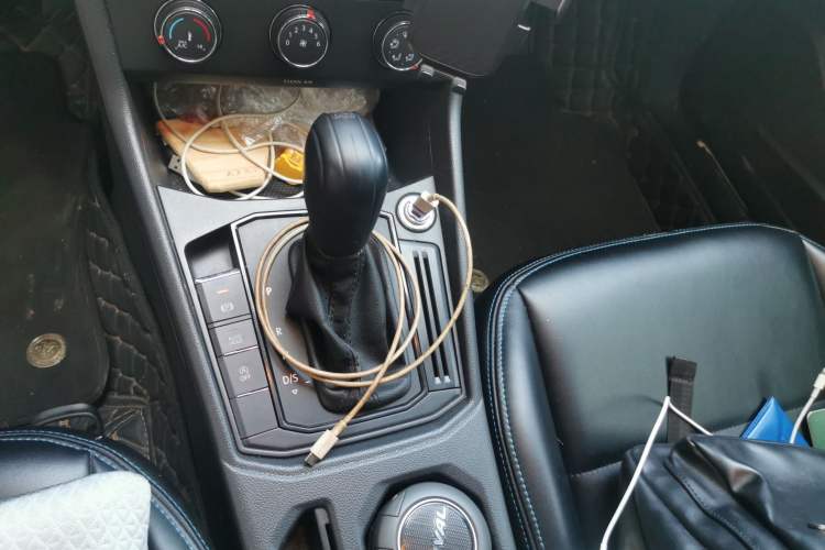 Used Volkswagen Lavida 2023 Revised 1.5L Automatic DeYi Edition Gear Lever