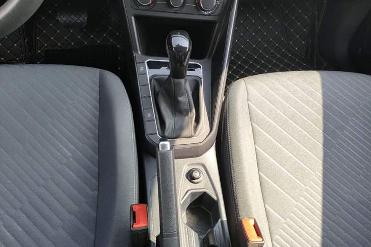 Used Volkswagen Lavida 2023 New Sharp 1.5L Automatic Excellent New Edition Gear Lever