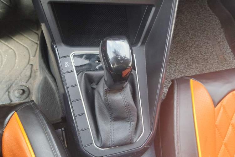 Used Volkswagen Lavida 2023 New Sharp 1.5L Automatic Excellent New Edition Gear Lever