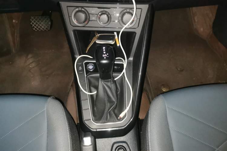 Used Volkswagen Lavida 2023 New Sharp 1.5L Automatic New Wish Edition Gear Lever