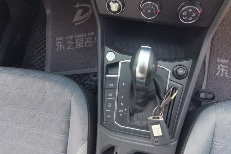 Used Volkswagen Lavida 2023 280TSI DSG Full-Comfort Edition Gear Lever