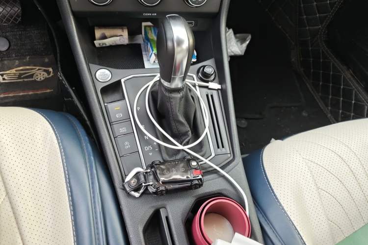 Used Volkswagen Lavida 2023 1.5L Automatic 5 Million Edition Gear Lever