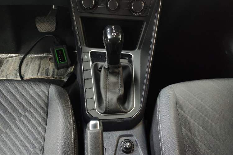 Used Volkswagen Lavida 2023 New Sharp 1.5L Automatic Excellent New Edition Gear Lever