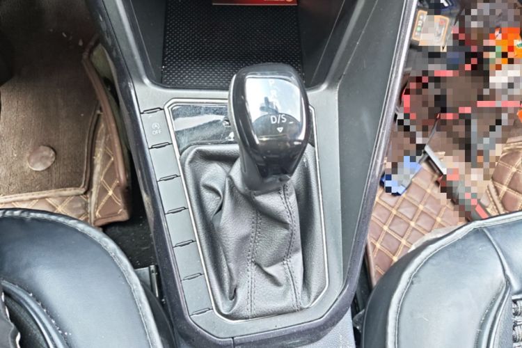 Used Volkswagen Lavida 2023 New Rui 1.5L Automatic New Yi Edition Gear Lever