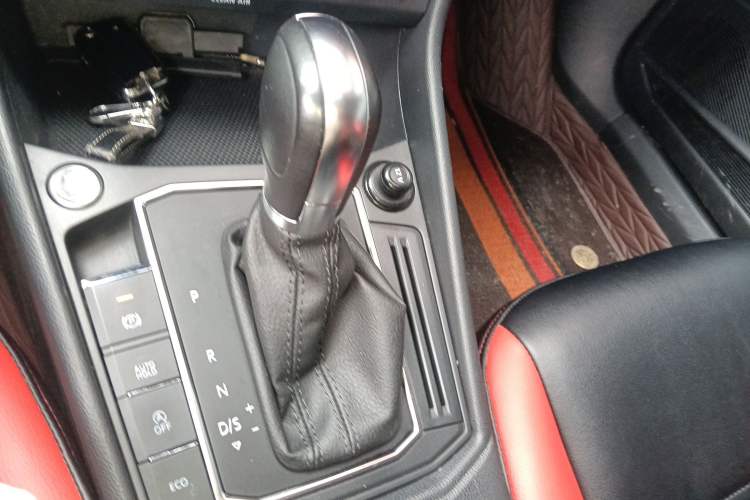 Used Volkswagen Lavida 2023 280TSI DSG Full-Comfort Edition Gear Lever