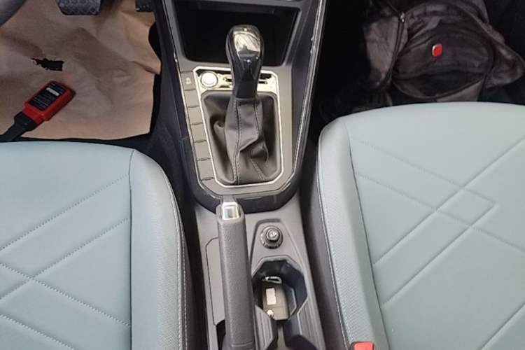Used Volkswagen Lavida 2023 New Sharp 1.5L Automatic New Wish Edition Gear Lever