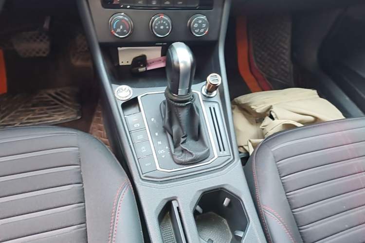 Used Volkswagen Lavida 2023 280TSI DSG Starry Sky Deluxe Edition Gear Lever