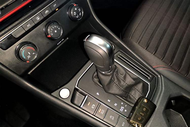 Used Volkswagen Lavida 2023 300TSI DSG Starry Full-Comfort Edition Gear Lever