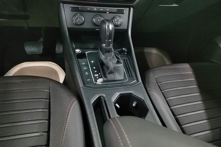 Used Volkswagen Lavida 2023 280TSI DSG Starry Sky Deluxe Edition Gear Lever