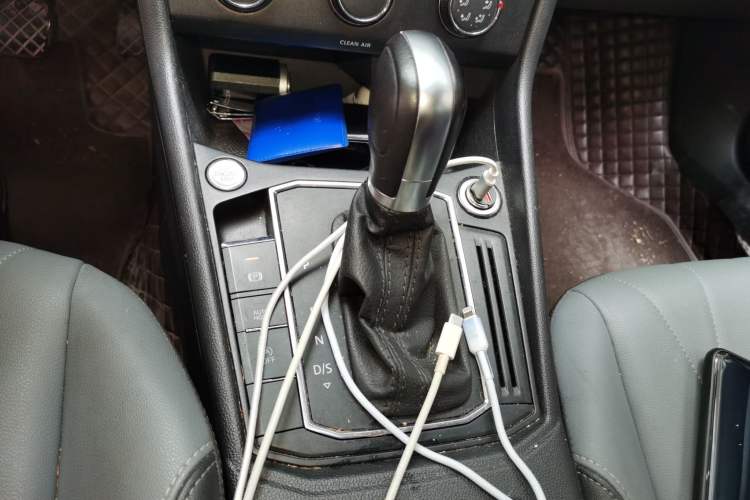 Used Volkswagen Lavida 2023 1.5L Automatic 5 Million Edition Gear Lever