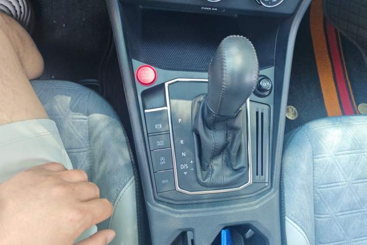 Used Volkswagen Lavida 2023 280TSI DSG Full-Comfort Edition Gear Lever