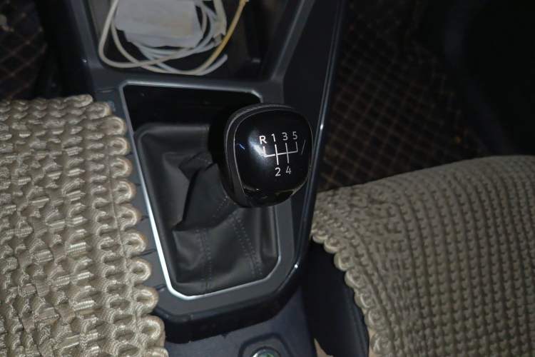 Used Volkswagen Lavida 2023 New Sharp 1.5L Manual New Comfort Edition Gear Lever