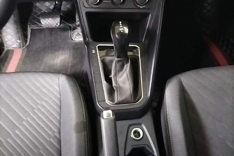 Used Volkswagen Lavida 2023 New Sharp 1.5L Automatic Excellent New Edition Gear Lever