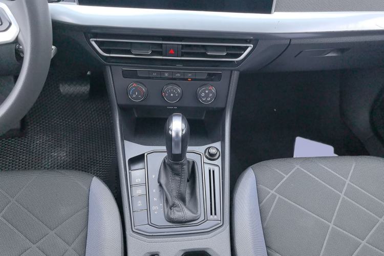 Used Volkswagen Lavida 2023 1.5L Automatic De Yi Edition Gear Lever