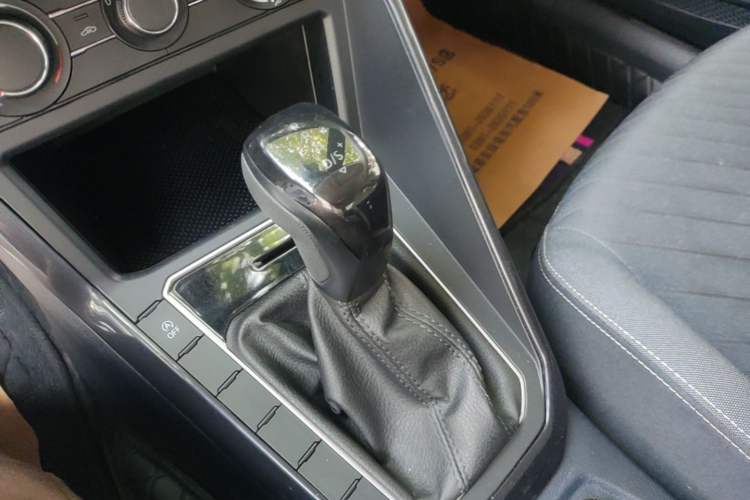 Used Volkswagen Lavida 2023 New Rui 1.5L Automatic New Yi Edition Gear Lever