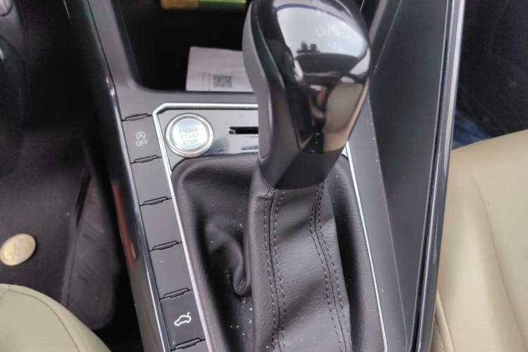 Used Volkswagen Lavida 2023 New Sharp 1.5L Automatic Excellent New Edition Gear Lever