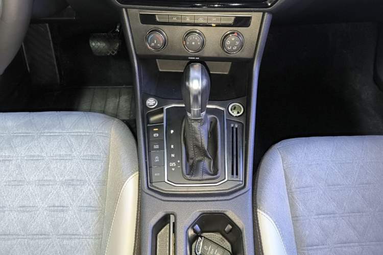 Used Volkswagen Lavida 2023 280TSI DSG Full-Comfort Edition Gear Lever