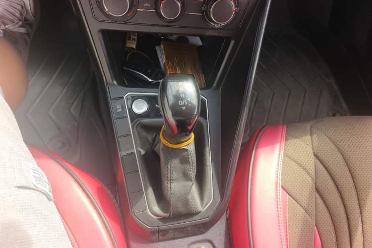 Used Volkswagen Lavida 2023 New Sharp 1.5L Automatic New Wish Edition Gear Lever