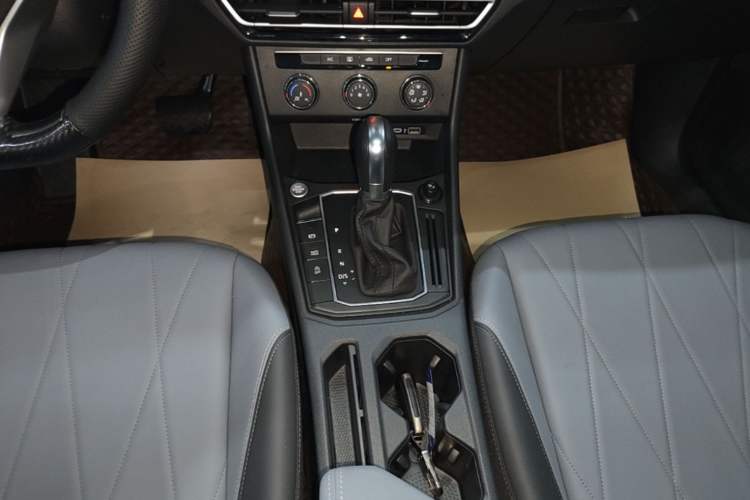 Used Volkswagen Lavida 2023 1.5L Automatic Starry Sky 5 Million Edition Gear Lever