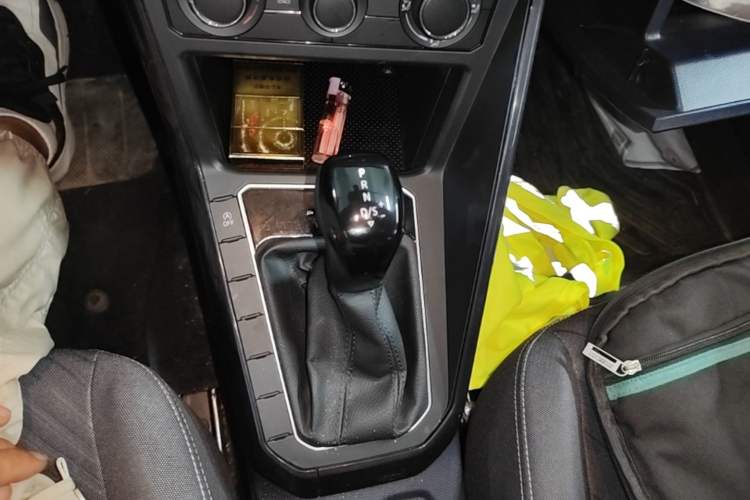 Used Volkswagen Lavida 2023 New Rui 1.5L Automatic New Yi Edition Gear Lever