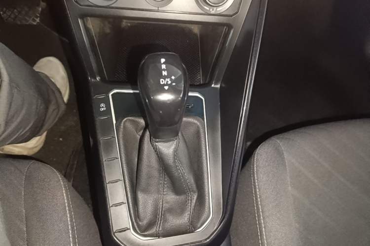 Used Volkswagen Lavida 2023 New Rui 1.5L Automatic New Yi Edition Gear Lever