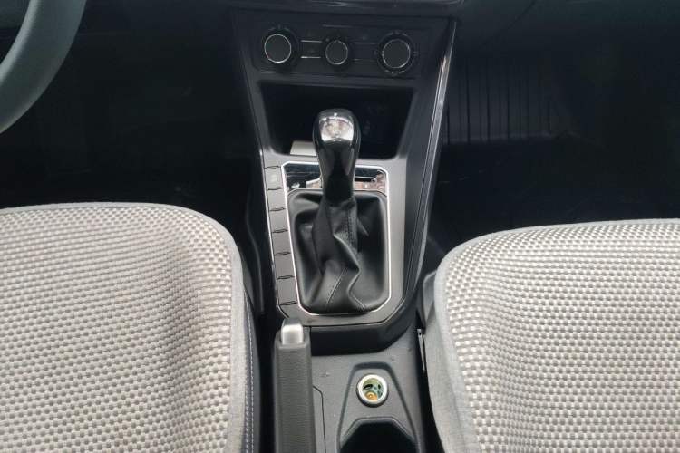 Used Volkswagen Lavida 2023 New Sharp 1.5L Automatic Excellent New Edition Gear Lever