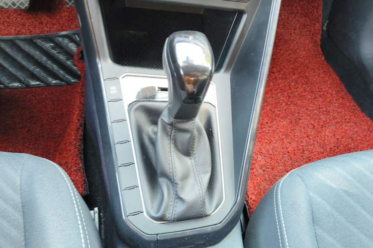Used Volkswagen Lavida 2023 New Rui 1.5L Automatic New Yi Edition Gear Lever