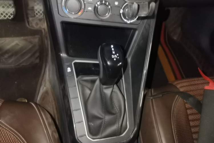 Used Volkswagen Lavida 2023 New Sharp 1.5L Automatic Excellent New Edition Gear Lever