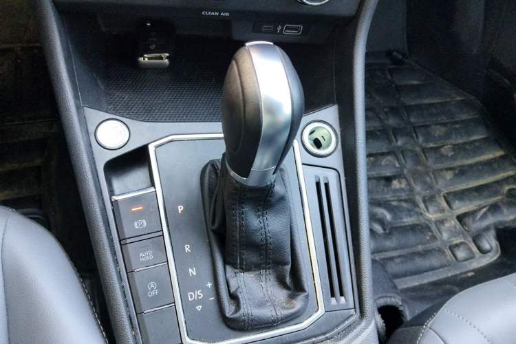 Used Volkswagen Lavida 2023 1.5L Automatic Starry Sky 5 Million Edition Gear Lever