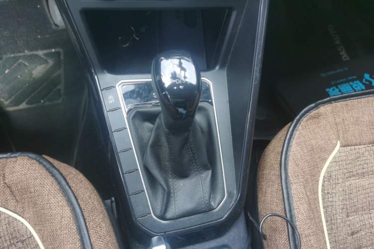 Used Volkswagen Lavida 2023 New Rui 1.5L Automatic New Yi Edition Gear Lever