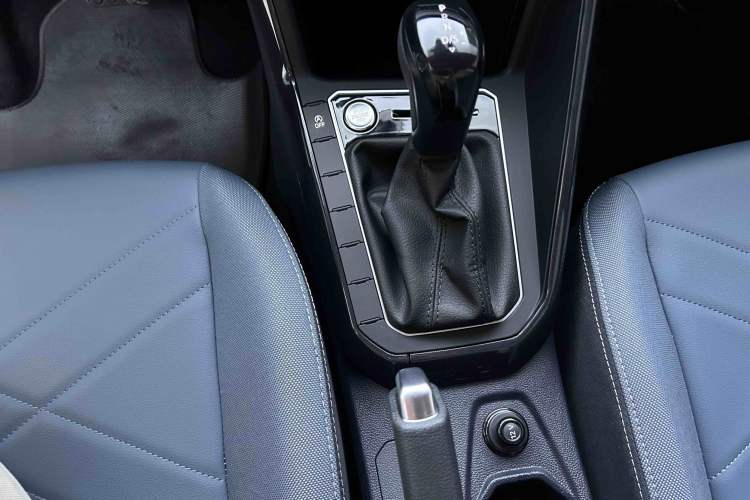 Used Volkswagen Lavida 2023 New Sharp 1.5L Automatic New Wish Edition Gear Lever