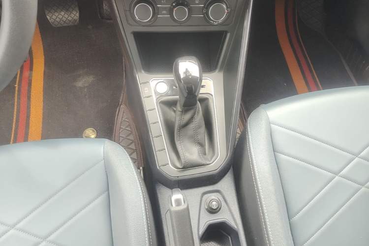 Used Volkswagen Lavida 2023 New Sharp 1.5L Automatic New Wish Edition Gear Lever