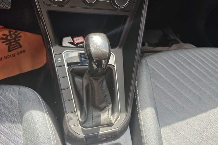 Used Volkswagen Lavida 2023 New Sharp 1.5L Automatic Excellent New Edition Gear Lever