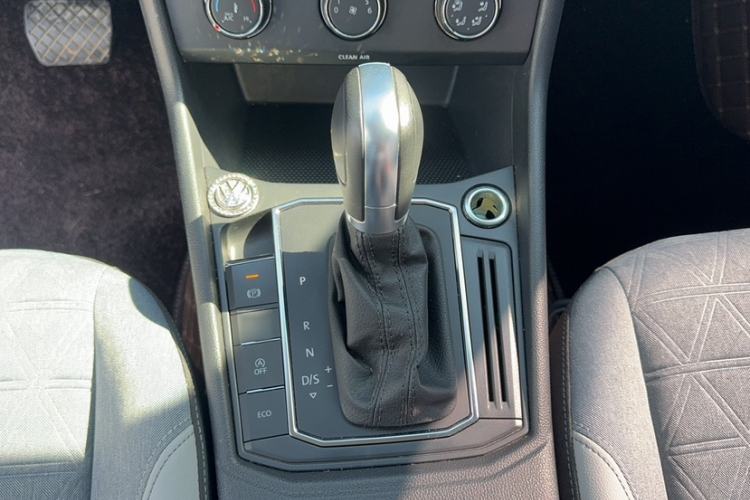 Used Volkswagen Lavida 2023 280TSI DSG Full-Comfort Edition Gear Lever