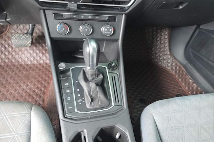 Used Volkswagen Lavida 2023 280TSI DSG Full-Comfort Edition Gear Lever