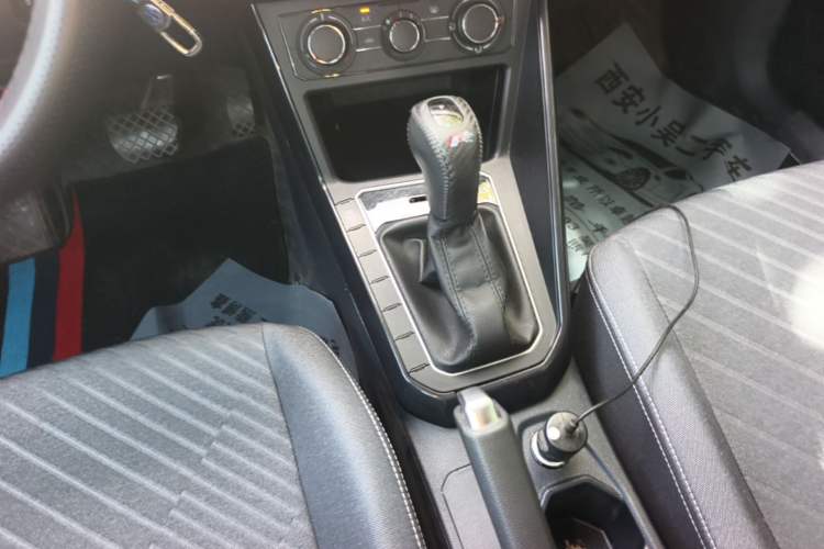 Used Volkswagen Lavida 2023 New Rui 1.5L Automatic New Yi Edition Gear Lever