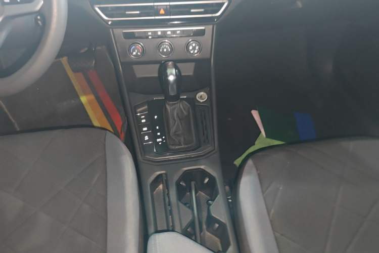 Used Volkswagen Lavida 2023 1.5L Automatic De Yi Edition Gear Lever