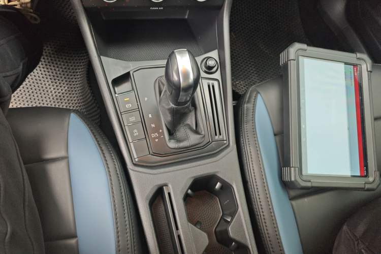 Used Volkswagen Lavida 2023 Revised 1.5L Automatic DeYi Edition Gear Lever