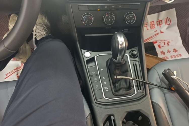 Used Volkswagen Lavida 2023 Revised Version 1.5L Automatic 5 Millionth Edition Gear Lever