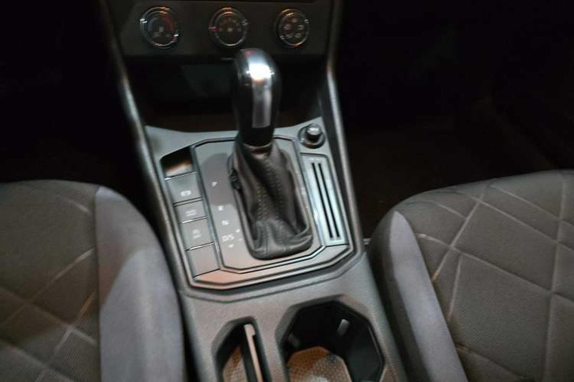 Used Volkswagen Lavida 2023 1.5L Automatic De Yi Edition Gear Lever