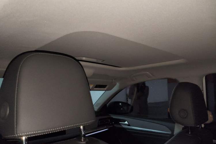 Used Volkswagen Lavida 2023 1.5L Automatic 5 Million Edition Headliner