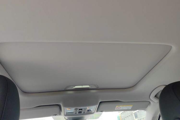 Used Volkswagen Lavida 2023 Revised Version 1.5L Automatic Starry Sky Edition – 5 Million Units Headliner