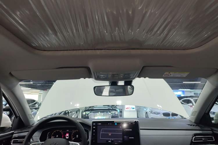 Used Volkswagen Lavida 2023 1.5L Automatic 5 Million Edition Headliner