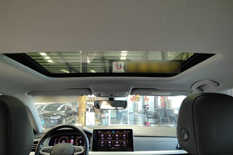Used Volkswagen Lavida 2023 1.5L Automatic 5 Million Edition Headliner