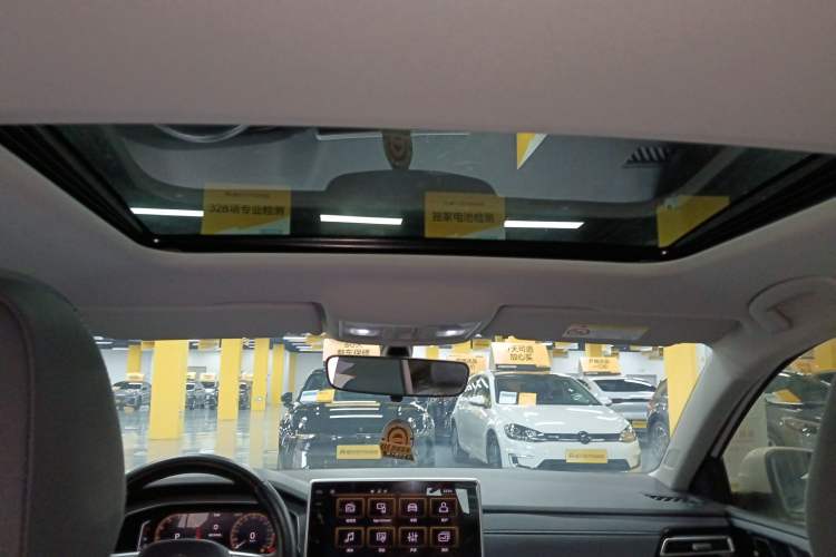 Used Volkswagen Lavida 2023 1.5L Automatic 5 Million Edition Headliner