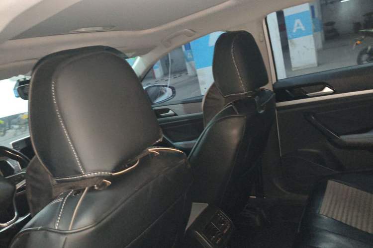Used Volkswagen Lavida 2023 1.5L Automatic 5 Million Edition Headliner