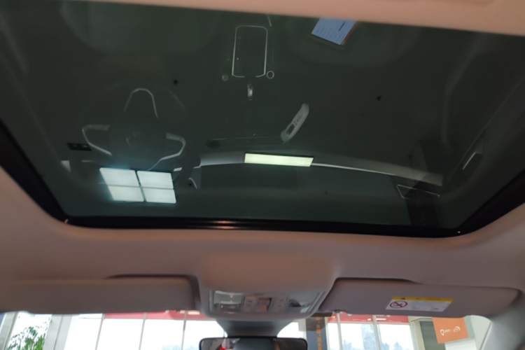 Used Volkswagen Lavida 2023 Revised Version 1.5L Automatic Starry Sky Edition – 5 Million Units Headliner