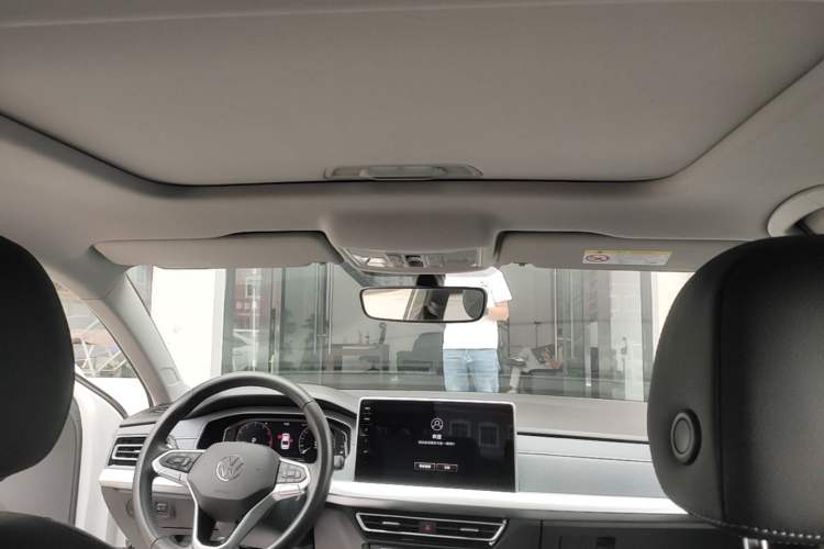 Used Volkswagen Lavida 2023 1.5L Automatic 5 Million Edition Headliner