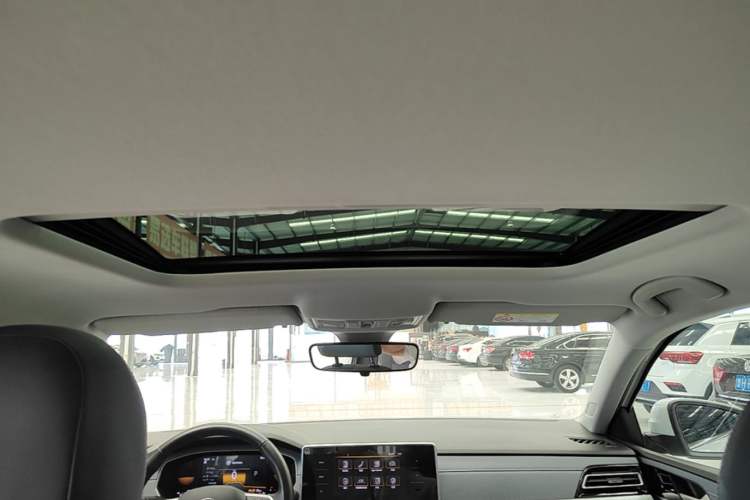 Used Volkswagen Lavida 2023 300TSI DSG Full-Comfort Edition Headliner